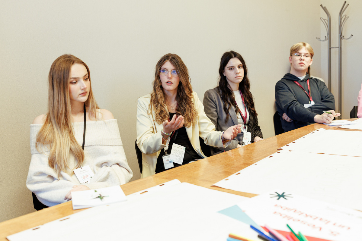 Janvārī jaunieši visā Latvijā diskutēs ar politiķiem par ES un demokrātiju 