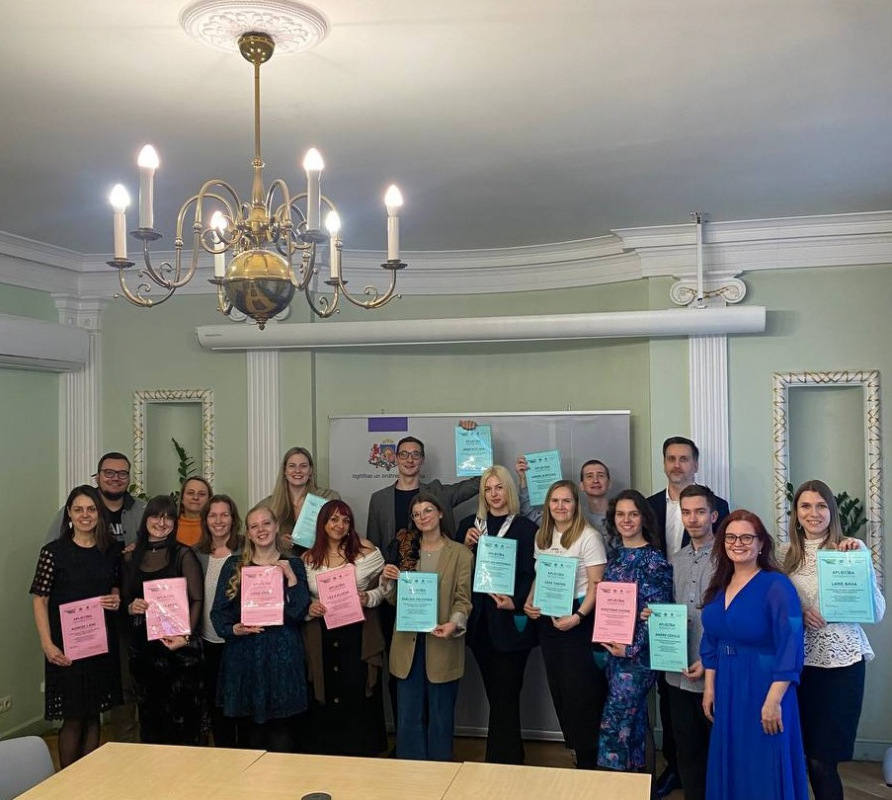 Jaunatnes jomai pievienojas 17 jaunatnes lietu speciālisti